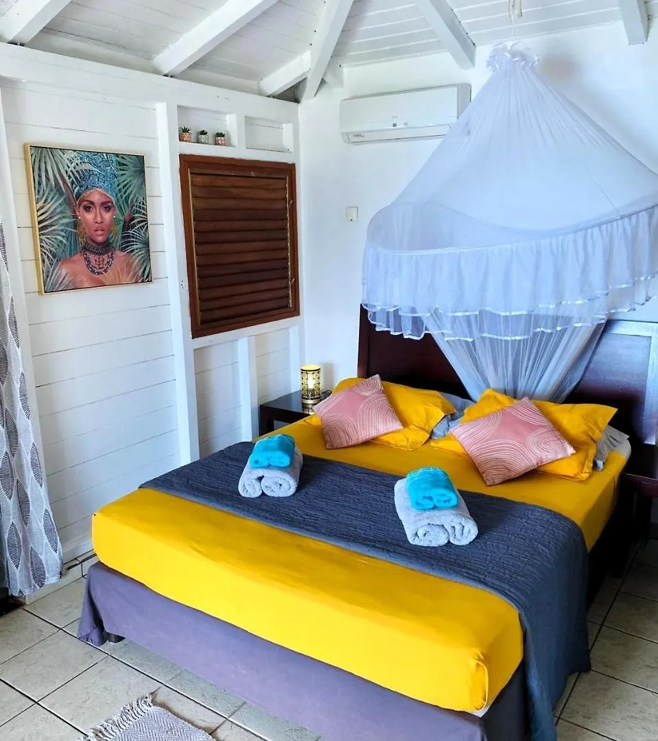Villa Vue Sur Mer Tout Confort Avec Piscine, Proche Plages - Deshaies Centre 0*,  Guadalupe