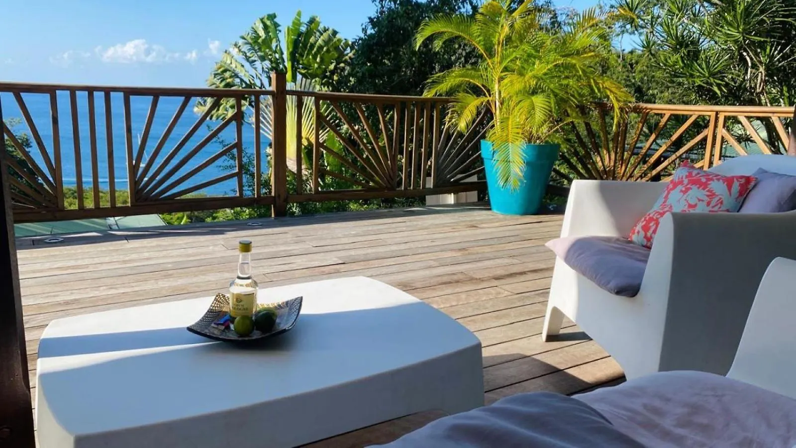 Villa Vue Sur Mer Tout Confort Avec Piscine, Proche Plages - Deshaies Centre 0*,  Guadalupe